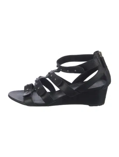 Pre-owned Gucci Leather Studded Accents Gladiator Sandals In Black