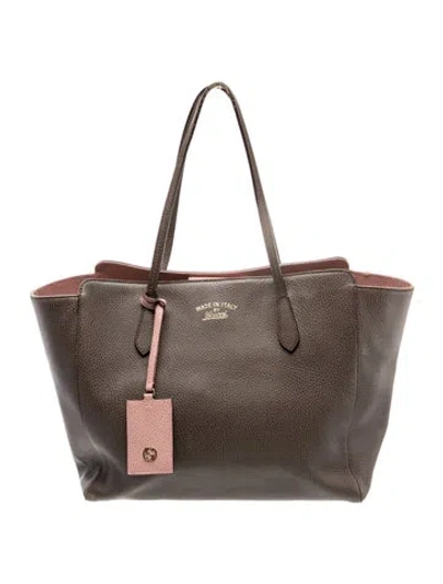 Pre-owned Gucci Leather Swing Medium In Brown