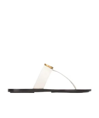 Gucci Leather Thong Sandals With Double G In Nude