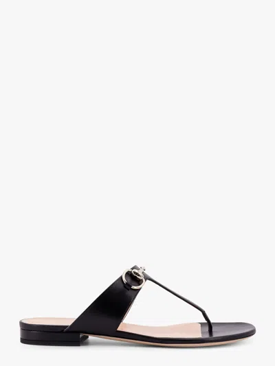 Gucci Leather Thong Sandals With Iconic Horsebit In Black