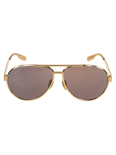 Gucci Logo Detail Aviator Sunglasses In Gold