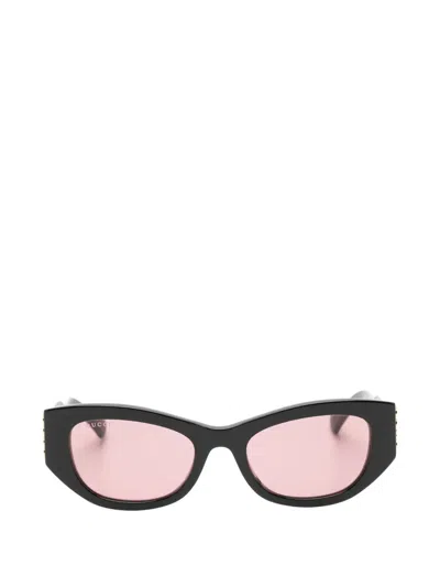 Gucci Logo-detail Sunglasses In Black