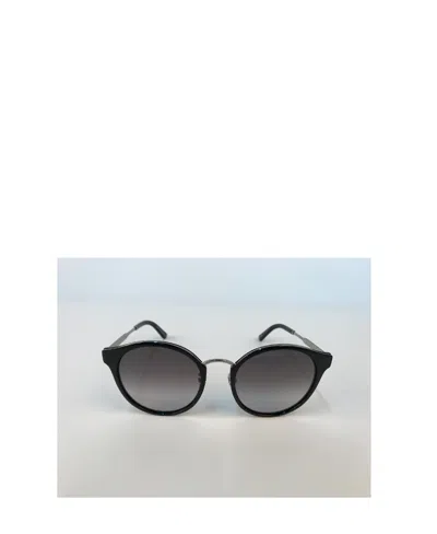 Gucci Logo Details Sunglasses In Black