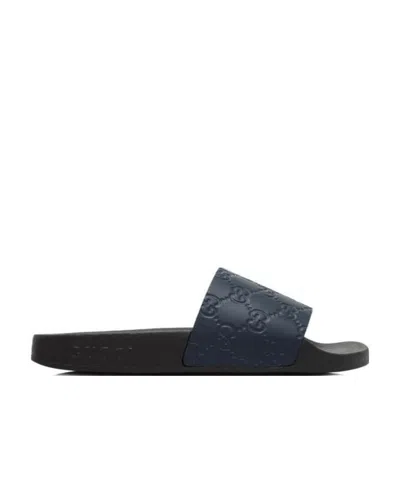 Gucci Logo Embossed Cold Drag In Black