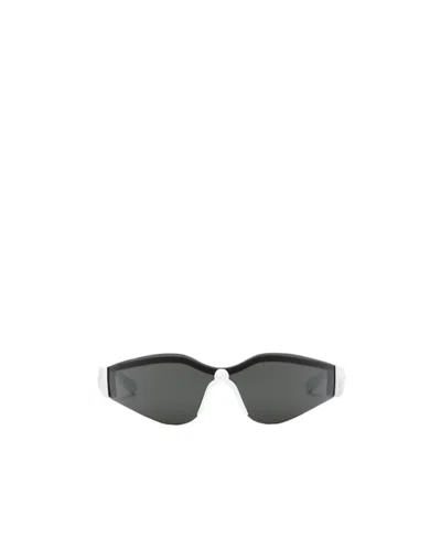Gucci Logo-embossed Shield-frame Sunglasses In Gray