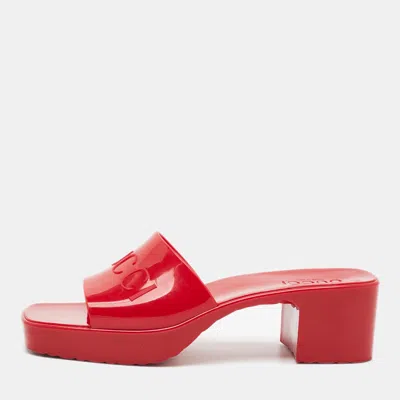 Pre-owned Gucci Logo Embossed Size 39 Red Rubber Slide Sandals