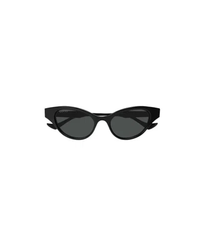 Gucci Logo-engraved Cat-eye Sunglasses In Black