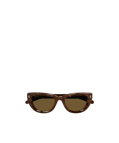 Gucci Logo-engraved Cat-eye Sunglasses In Green