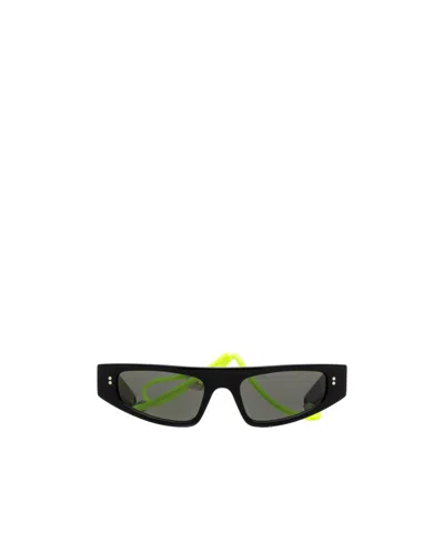 Gucci Cat-eye Sunglasses In Black