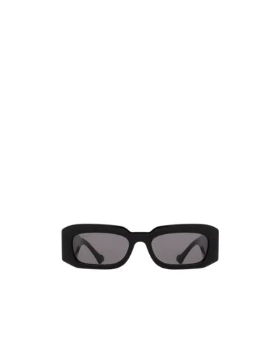 Gucci Logo-lettering Rectangle-frame Sunglasses In Black