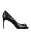 Gucci Horse Title Buckle Details High Heels In Black