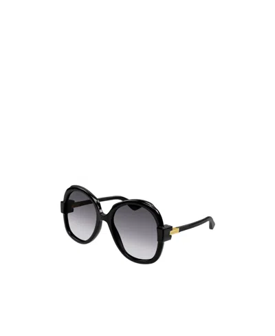 Gucci Logo-plaque Oversize-frame Sunglasses In Black