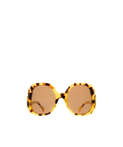 Gucci Logo-plaque Oversized Sunglasses In Nude | ModeSens