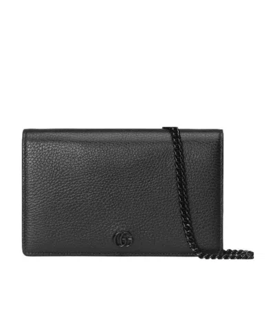 Gucci Logo-plaque Shoulder Bag In Black