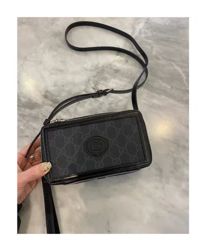 Gucci Logo Presbyopia Shoulder Bag In Black
