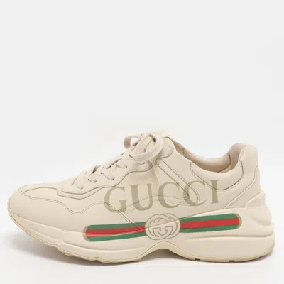Pre-owned Gucci Logo Print Low Top Sneakers In Sand