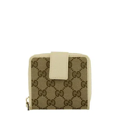 Gucci Logo Printed Wallet In Neutral