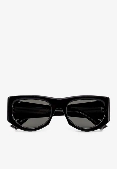 Gucci Logo Rectangular Sunglasses In Gray