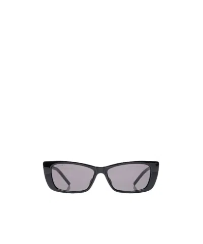 Gucci Logo Rectangular Sunglasses In Black