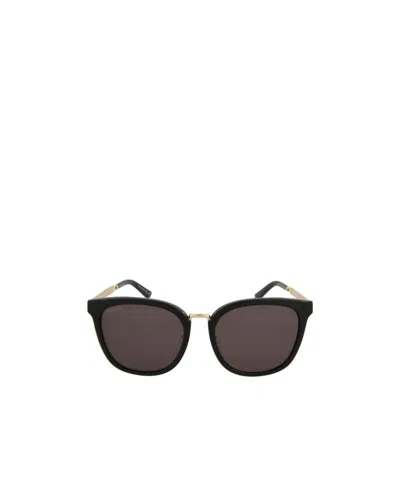Gucci Logo Sunglasses In Black