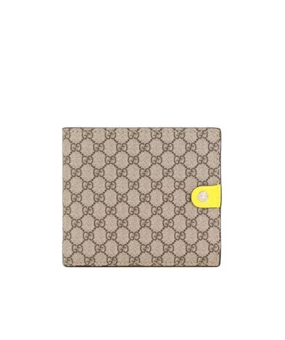Gucci Logo Wallet In Yellow