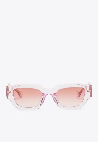 GUCCI LOW BRIDGE RECTANGULAR SUNGLASSES