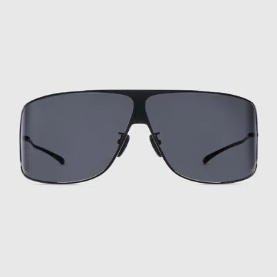 Gucci Mask Frame Sunglasses In Black