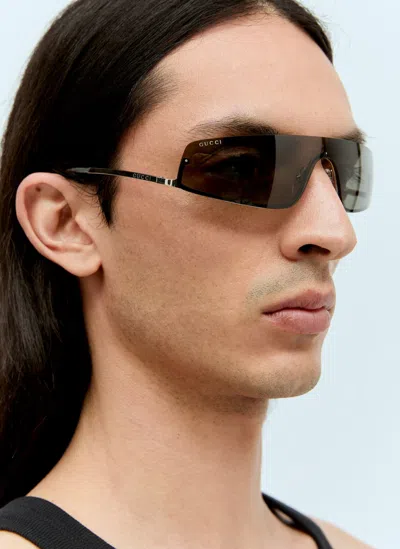 Gucci Mask-shaped Frame Sunglasses In Black