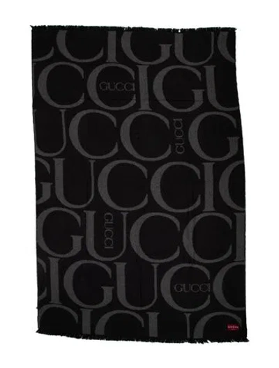 Pre-owned Gucci Max Bouclé Blanket In Grey