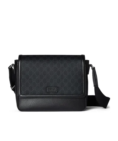 Gucci Gg Supreme Medium Crossbody Bag In Black