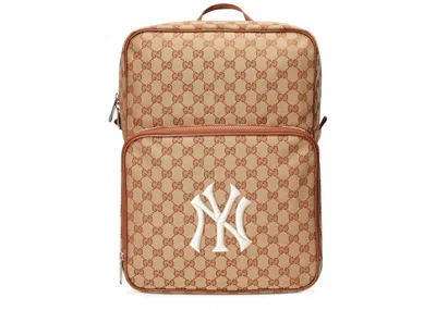 Pre-owned Gucci Men's  Backpack Ny Yankees Medium In Brick Red/beige