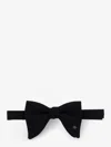Gucci Logo-plaque Silk Bow Tie In Black