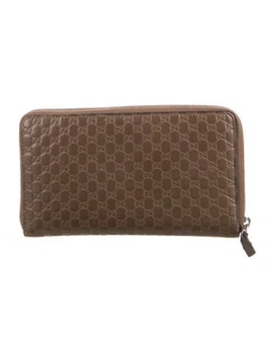 Pre-owned Gucci Microssima Pattern Leather Wristlet In Brown