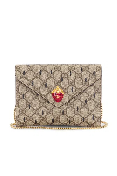 Pre-owned Gucci Mini Strawberry Wallet On Chain In Brown