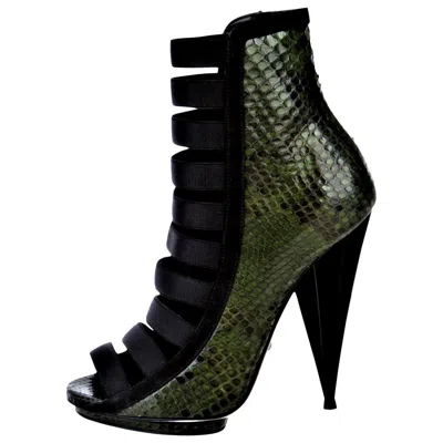Pre-owned Gucci New  Python Snakeskin 2014 Nicki Minaj Heels Booties Boots Sz 38 U.s. 7.5 In Black