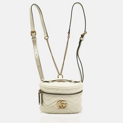 Pre-owned Gucci Off White Matelassé Leather Gg Marmont Vanity Case Backpack