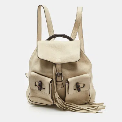 Pre-owned Gucci Off White Pebbled Leather Gg Bamboo Tassel Backpack