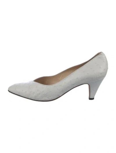 Pre-owned Gucci Ostrich Pumps In White