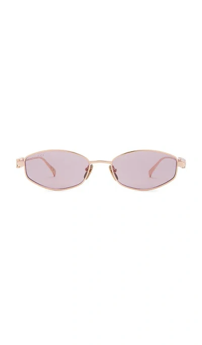 Gucci Oval Sunglasses In Metallic Gold