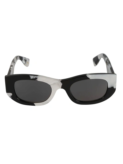 Gucci Oval Thick Sunglasses In Black