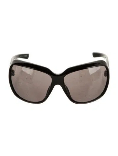 Pre-owned Gucci Oversize Tinted Sunglasses In Black