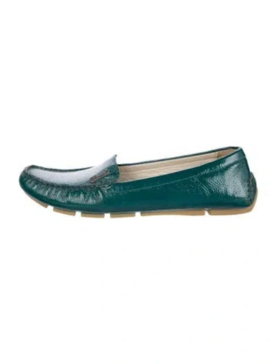 Pre-owned Gucci Patent Leather Loafers In Green