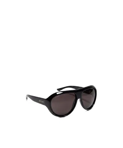 Gucci Pilot Frame Sunglasses In Black