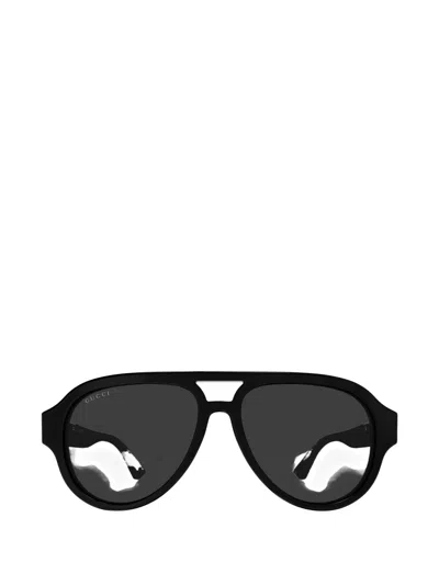 Gucci Pilot Sunglasses In Black