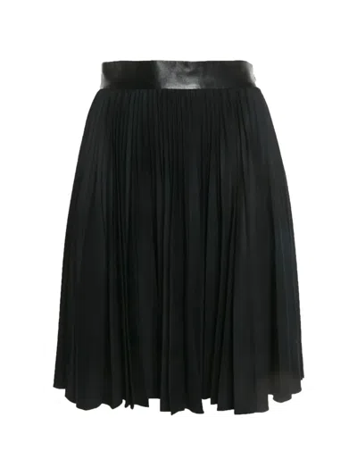 Pre-owned Gucci Pleated Mini Skirt In Black