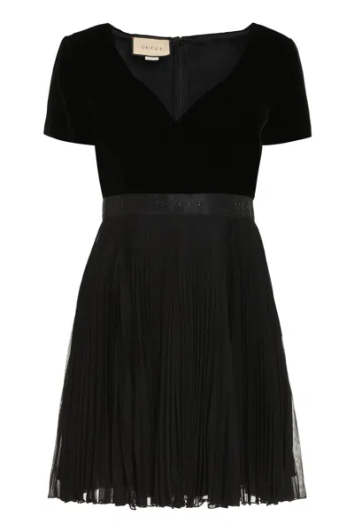 Gucci Logo Pleated Minidress In Black