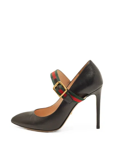 Pre-owned Gucci Pointed-toe Pumps In Black