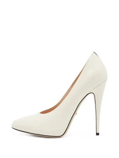 Pre-owned Gucci Pointed-toe Pumps In Neutral