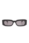Gucci Black Rectangle-frame Sunglasses In Black