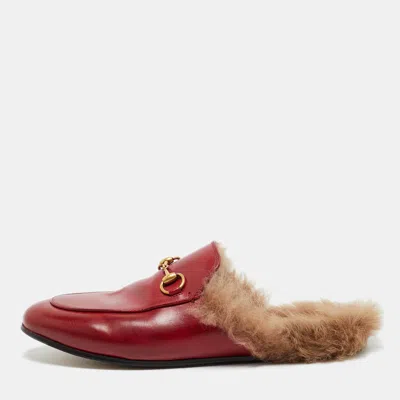 Pre-owned Gucci Red Leather And Fur Princetown Flat Mules Size 37.5
